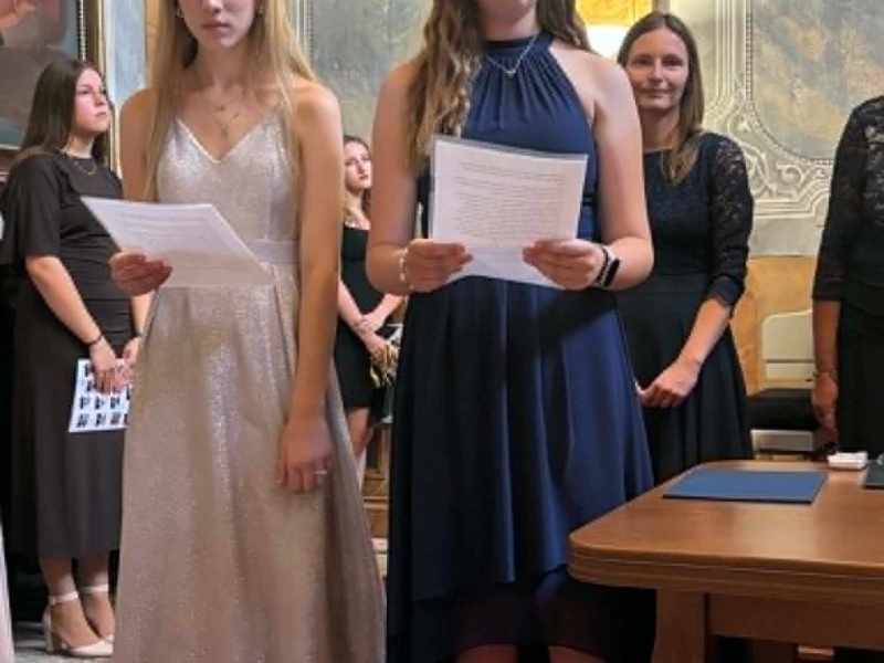 Slavnostní předávání vysvědčení vycházejícím žákům