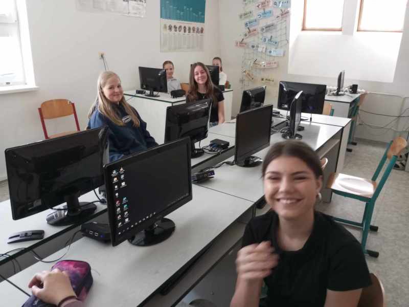 Země 